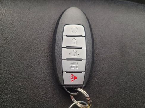 Used 2024 Nissan Altima 2.5 S FWD image 32