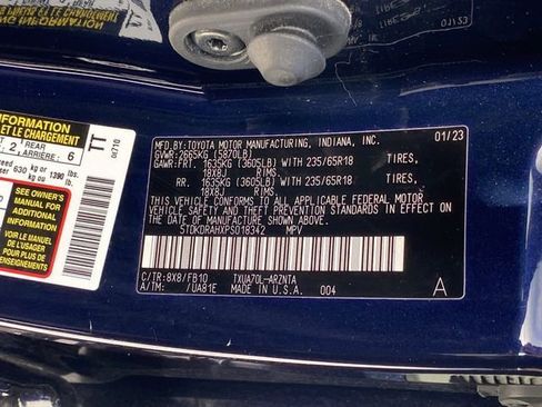 Used 2023 Toyota Highlander LE FWD image 34