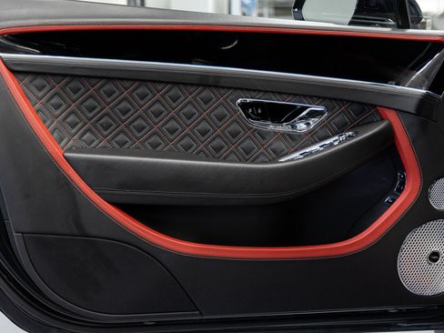 Used 2022 Bentley Continental GT Speed image 22