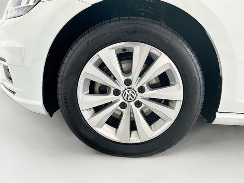Used 2020 Volkswagen Golf 4-Door FWD image 28