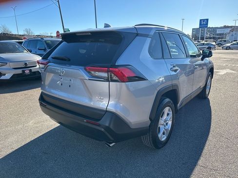 Used 2021 Toyota RAV4 XLE image 7