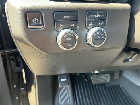 Used 2023 GMC Sierra 1500 Elevation AWD/4WD image 19
