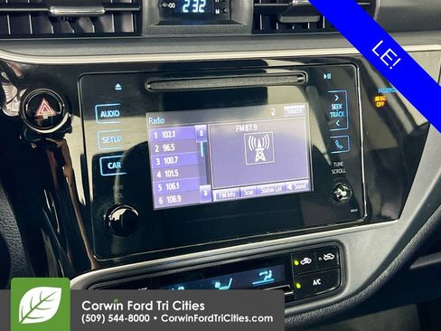Used 2019 Toyota Corolla LE FWD image 21