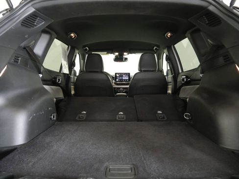 Used 2025 Jeep Compass Limited image 26