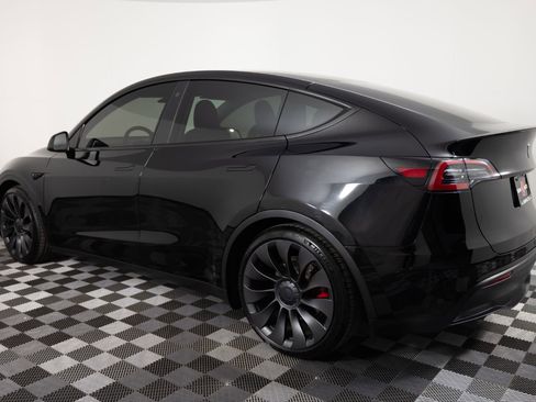 Used 2023 Tesla Model Y Performance AWD/4WD image 5