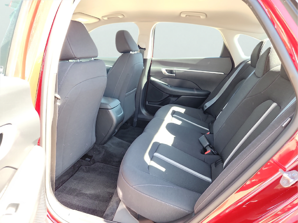 Used 2026 Hyundai Sonata SE FWD image 17