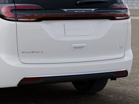 New 2027 Chrysler Pacifica Select AWD/4WD image 13