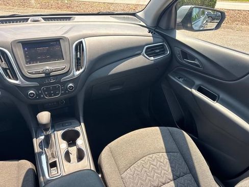 Used 2024 Chevrolet Equinox LT FWD image 19