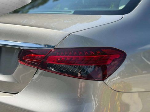 Used 2021 Mercedes-Benz E 350 Sedan image 43