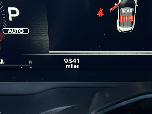 Certified 2025 Nissan Rogue SL w/ Tech Package image 12