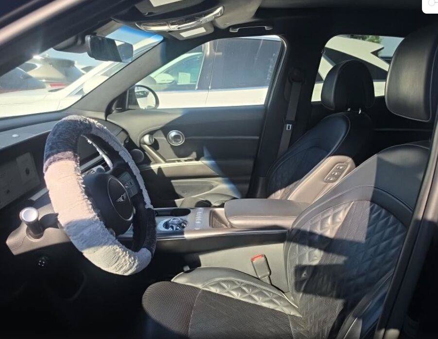 Used 2023 Genesis GV60 Performance AWD/4WD image 3