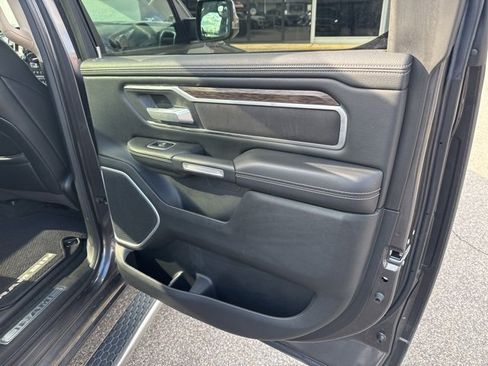 Used 2020 RAM 1500 Laramie image 32