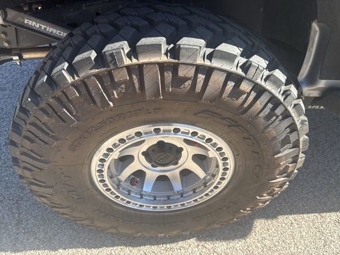 Used 2018 Jeep Wrangler Unlimited Rubicon w/ Cold Weather Group image 6