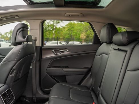 New 2026 Kia Sportage EX FWD image 15
