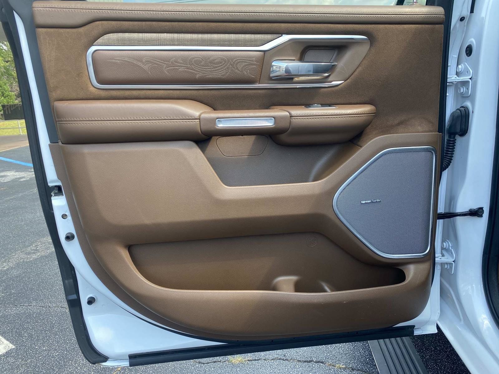 Used 2022 RAM 1500 Limited AWD/4WD image 19