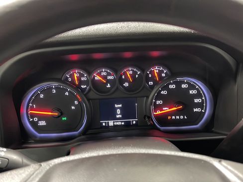 Used 2023 Chevrolet Silverado 2500 Custom w/ Custom Value Package AWD/4WD image 5