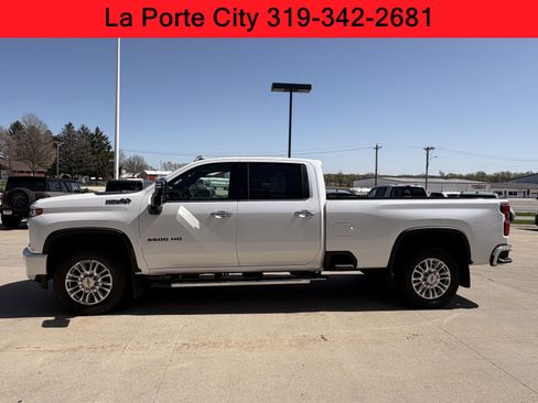 Used 2022 Chevrolet Silverado 3500 High Country w/ LPO, Hitch Package AWD/4WD image 8