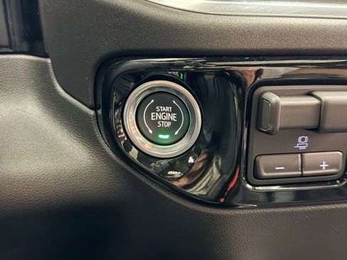 Certified 2026 Chevrolet Silverado 1500 High Country w/ High Country Premium Package AWD/4WD image 17