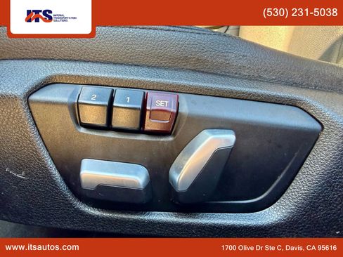 Used 2016 BMW 320i Sedan image 25