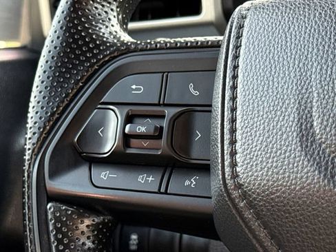 Used 2025 Toyota Tacoma SR5 AWD/4WD image 28