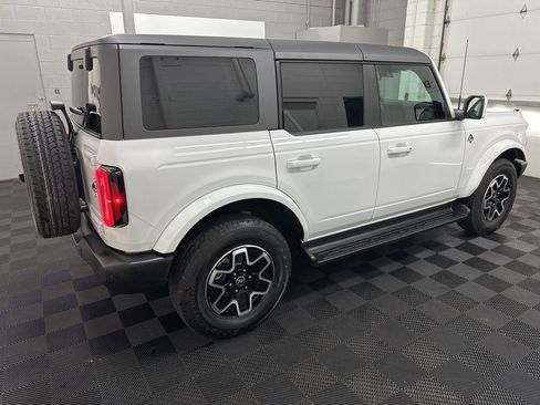 Used 2025 Ford Bronco Outer Banks AWD/4WD image 11