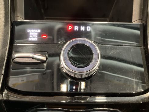 Used 2023 Jeep Grand Cherokee Limited image 17