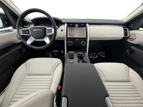 New 2026 Land Rover Discovery Limited Edition AWD/4WD image 12