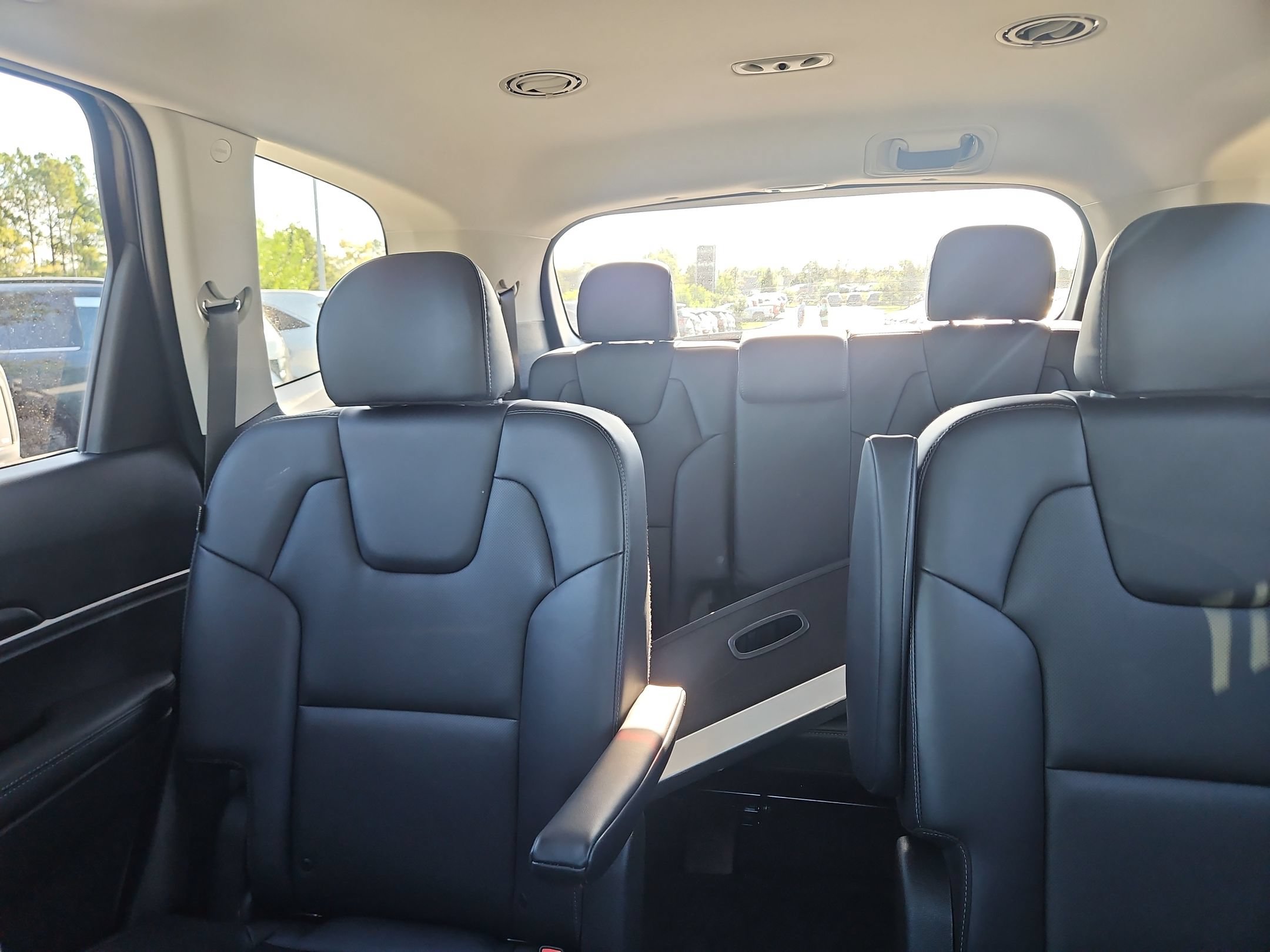 Used 2025 Kia Telluride S FWD image 12