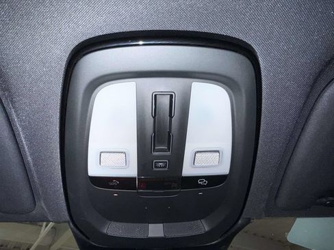 Used 2025 Volvo XC60 B5 Plus AWD/4WD image 26