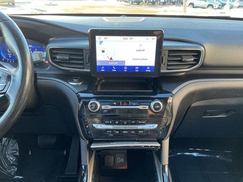 Used 2022 Ford Explorer ST w/ ST Street Pack image 20