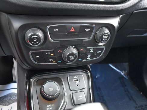 Used 2019 Jeep Compass Limited image 24