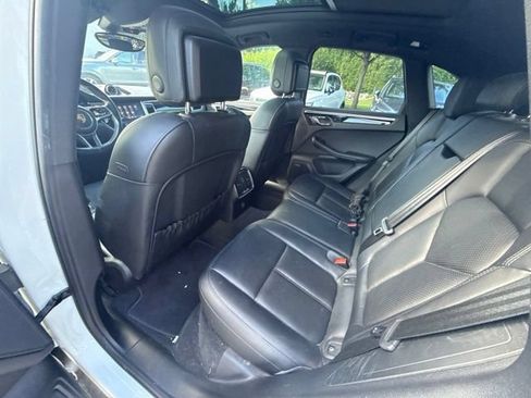Used 2018 Porsche Macan S AWD/4WD image 11