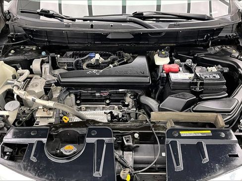 Used 2020 Nissan Rogue SV w/ Premium Package AWD/4WD image 10
