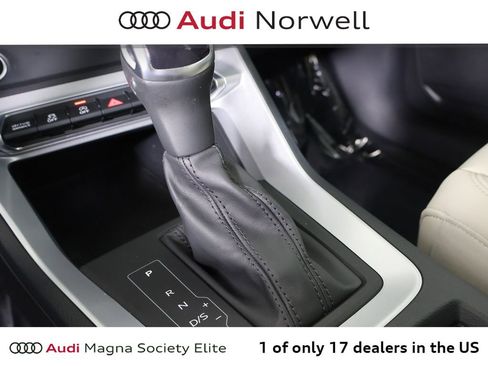 Used 2023 Audi Q3 2.0T Premium w/ Convenience Package AWD/4WD image 4