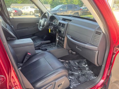 Used 2012 Jeep Liberty Sport AWD/4WD image 20