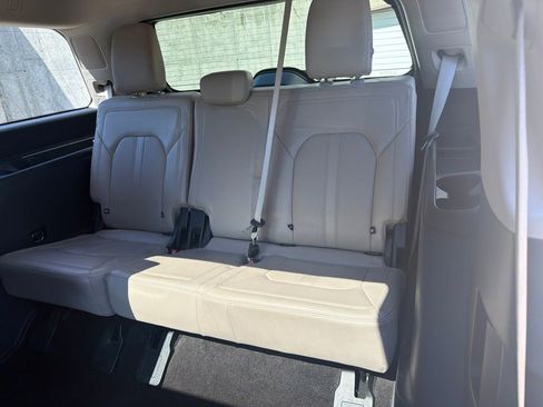 Used 2023 Ford Expedition Limited AWD/4WD image 21