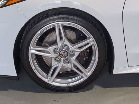 Used 2023 Chevrolet Corvette Stingray Convertible w/ Z51 Performance Package image 17