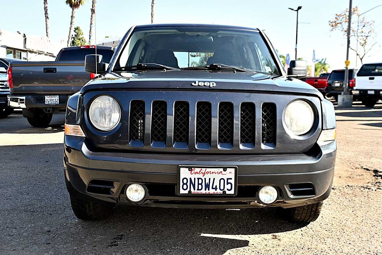Used 2014 Jeep Patriot Sport w/ Power Value Group FWD image 2