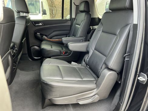 Used 2019 Chevrolet Suburban Premier image 23