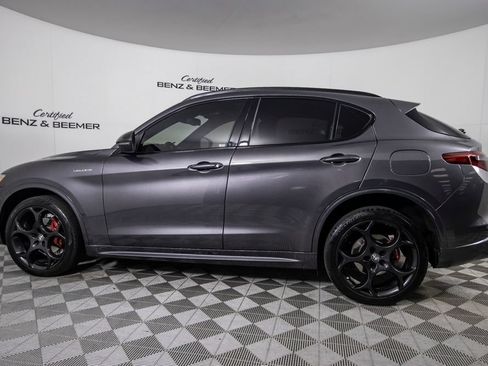 Used 2022 Alfa Romeo Stelvio Veloce AWD/4WD image 11