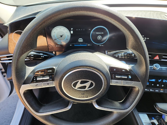 Used 2024 Hyundai Elantra SEL FWD image 19