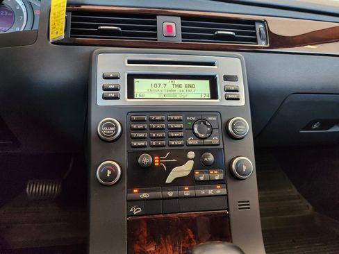 Used 2009 Volvo XC70 T6 image 8