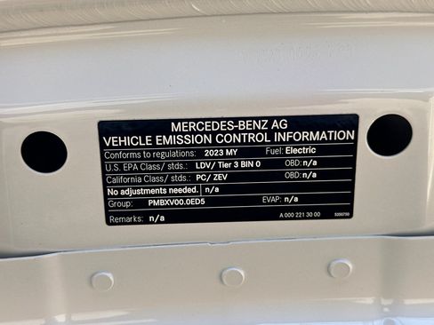 Certified 2023 Mercedes-Benz EQB 300 4MATIC image 30