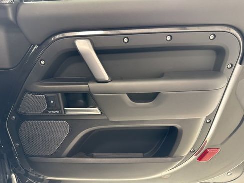 Used 2024 Land Rover Defender 90 V8 image 50