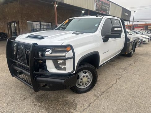 Used 2021 Chevrolet Silverado 3500 LT w/ Remote Start Package image 2