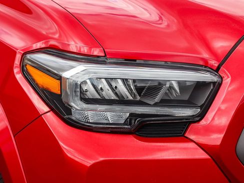 Certified 2021 Toyota Tacoma TRD Sport w/ Technology Package RWD image 12