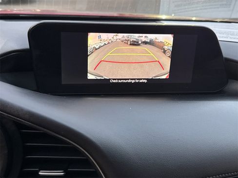 Used 2022 MAZDA MAZDA3 s image 29