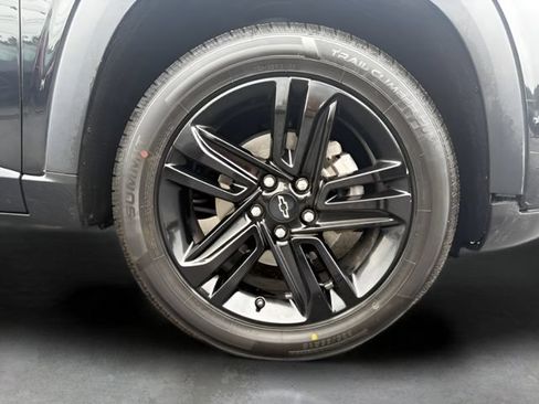 Used 2024 Chevrolet Trax ACTIV w/ Driver Confidence Package FWD image 29