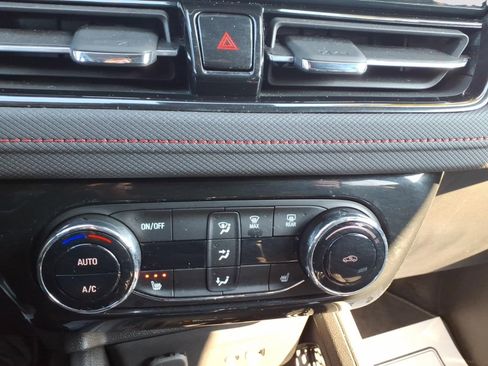 Used 2024 Chevrolet TrailBlazer RS w/ Convenience Package AWD/4WD image 19