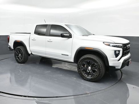 Used 2023 GMC Canyon Elevation w/ Convenience Package image 2